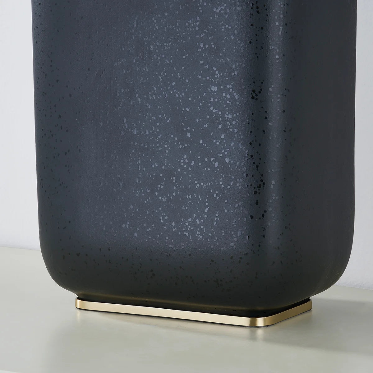 Arthur Table Lamp
